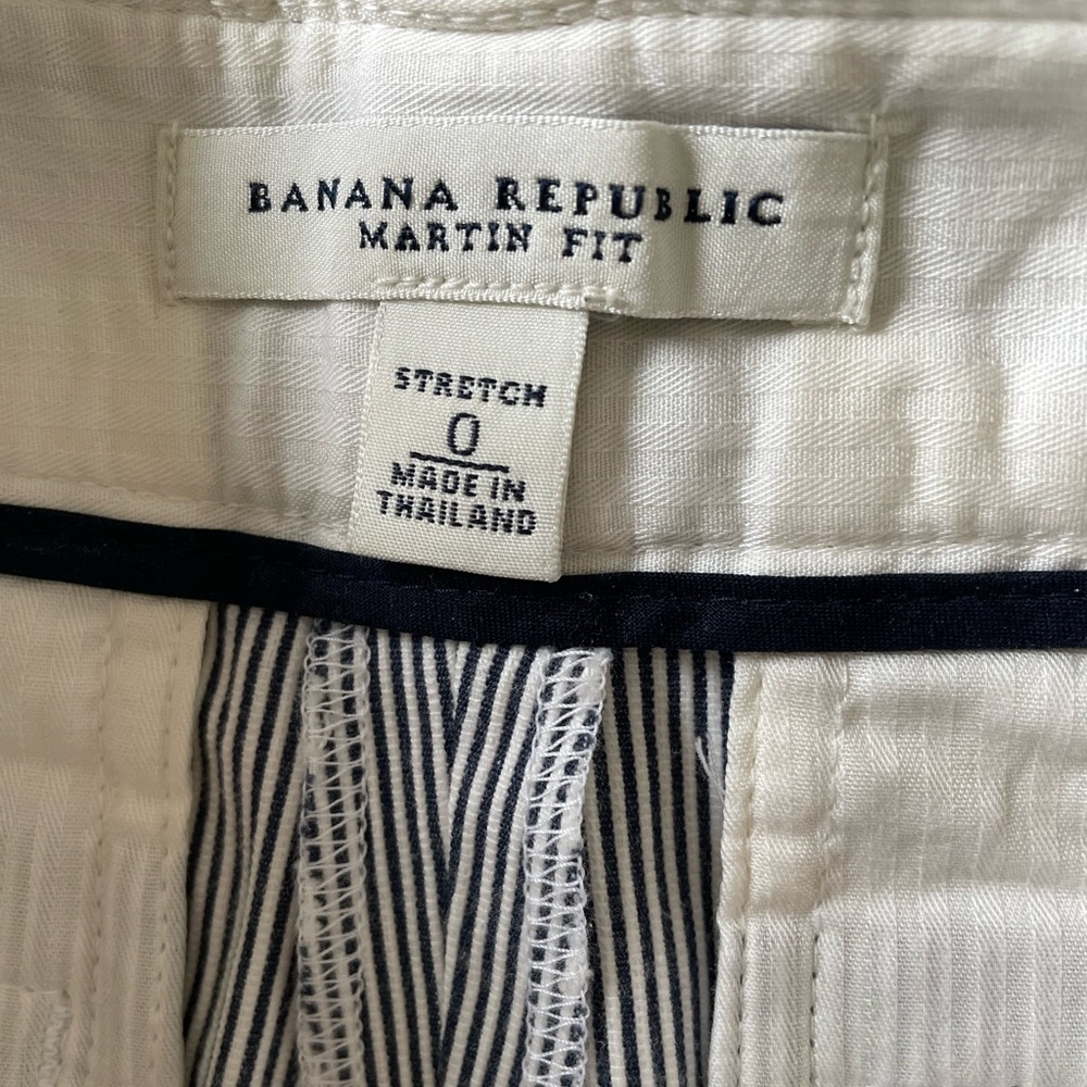 Banana Republic Navy Pinstripe Shorts, Martin Fit, Size 0 - Picture 4 of 5